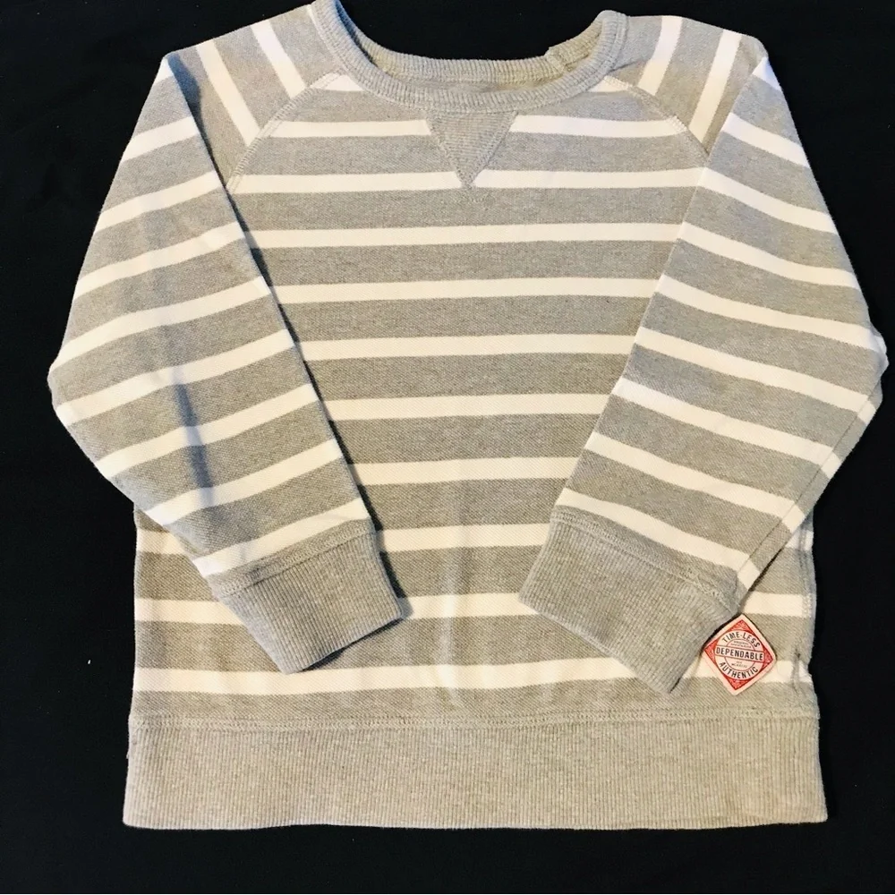Bundle Boy’s Gray and White Striped Sweaters Sweatshirts size Small 5 6 years
